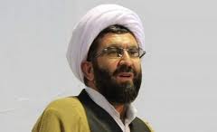 نقد امام جمعه رفسنجان/ روحانی منتقدان به دولت را کم سواد و بی سواد تلقی کرد
