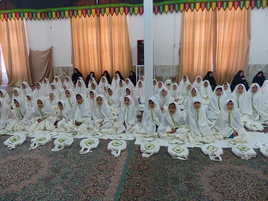 دانش آموزان حومه شرقی رفسنجان رسیدن به سن تکلیف را جشن گرفتند