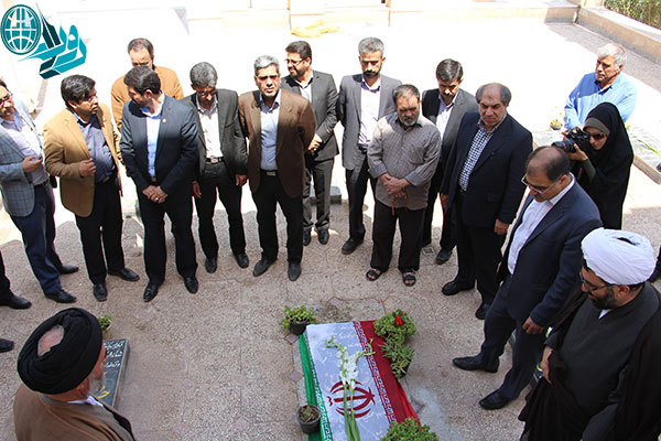 ادای احترام دولتمردان رفسنجان به مقام شامخ شهدا/نمایشگاه مجازی دولت رفسنجان رونمایی شد