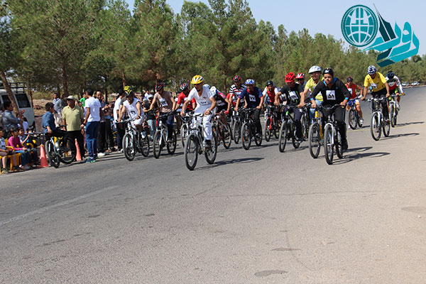 مسابقات دوچرخه سواری گرامیداشت میلاد امام رضا(ع) و هفته دولت برگزار شد+عکس
