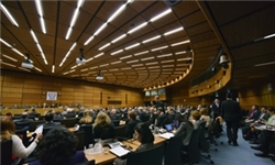 شورای حکام قطعنامه پیشنهادی ۱+۵ درباره «ابعاد نظامی احتمالی» برنامه هسته‌ای ایران را تصویب کرد