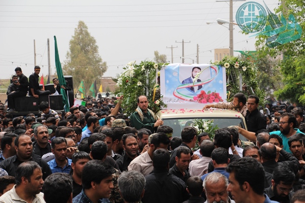 تشییع شهید مدافع حرم حامد بافنده در رفسنجان/عکس