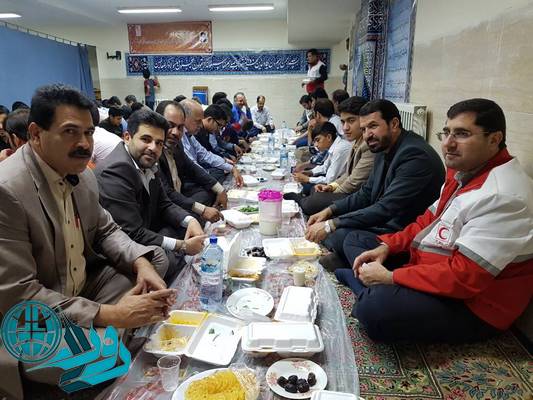 ضیافت افطاری « سفره های مهربانی » در رفسنجان برگزار شد