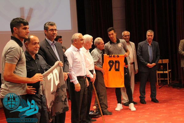 گزارش تصویری جشن لباس و تجلیل از پیشکسوتان فوتبال رفسنجان