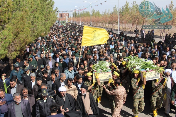 تشییع و خاکسپاری دو شهید گمنام در رفسنجان در قاب تصویر