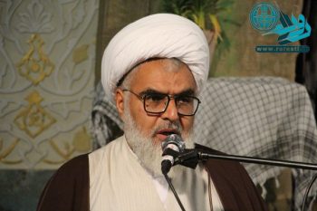 امام خمینی اسلام ناب را وارد زندگی مستضعفان جهان کرد