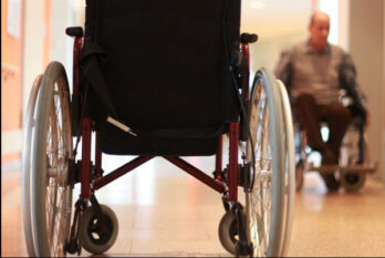 نبود نیروی کاردرمان در رفسنجان خدمات به معلولان را متوقف کرد