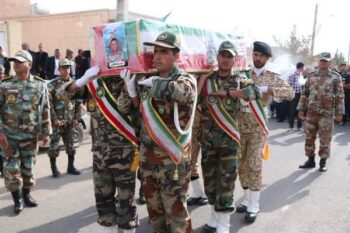 سرباز جان‌باخته حادثه تیر اندازی آمادگاه باغین در رفسنجان تشییع شد
