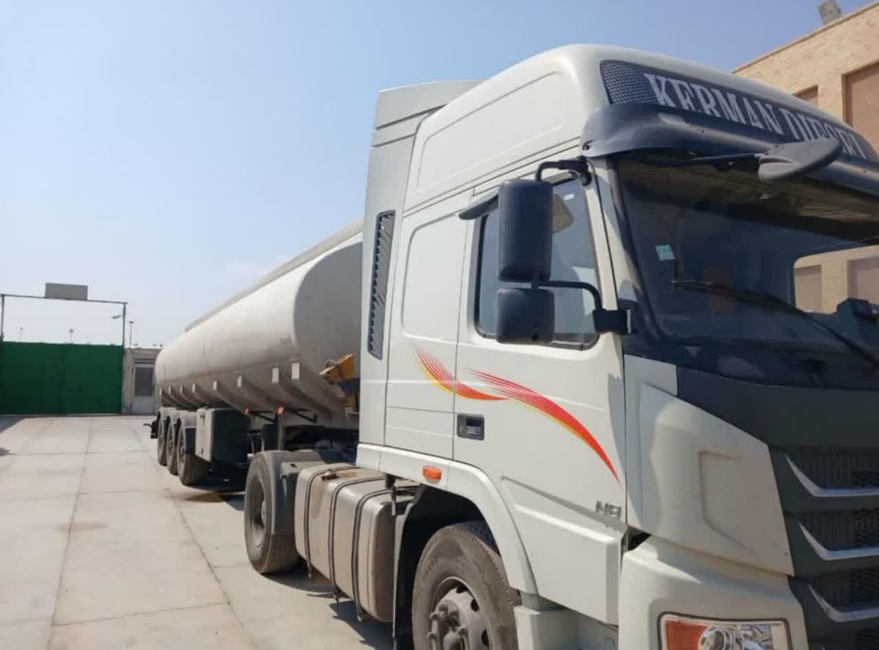 توقیف تریلر حامل ۳۳ هزار لیتر گازوئیل قاچاق در رفسنجان 