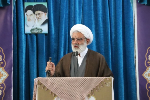 امام جمعه رفسنجان: امیدواریم رئیس جمهور در مواضع انقلابی خود ثابت قدم باشد