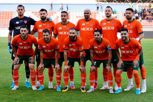 انتقادها را کنار می‌گذاریم، امروز فقط حمایت می‌کنیم!