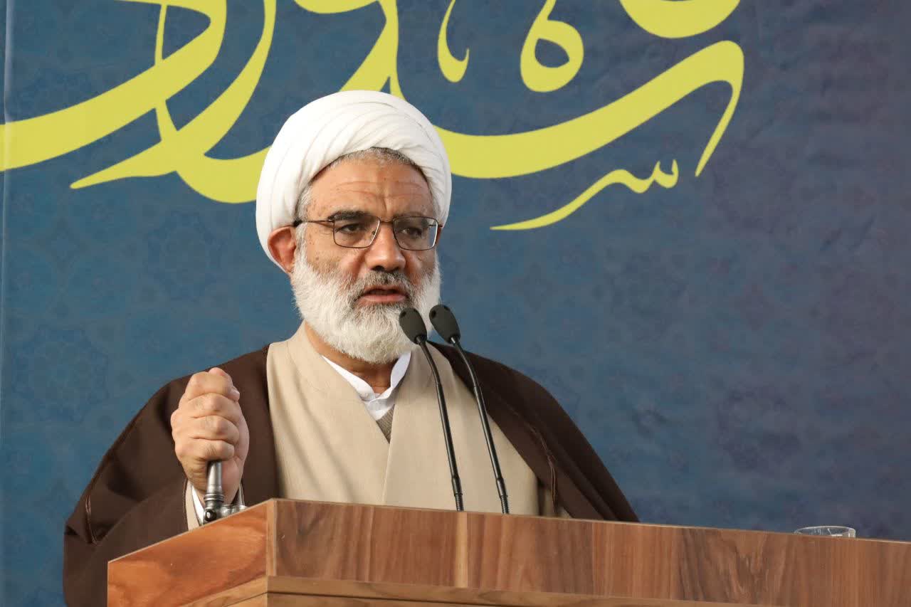 انتقاد امام جمعه از تعطیلی طولانی مدت فرودگاه رفسنجان