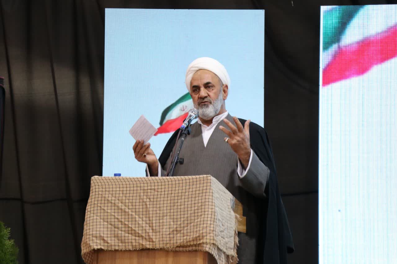 اخلاص و صداقت حاج قاسم او را فاتح دل‌ها کرد