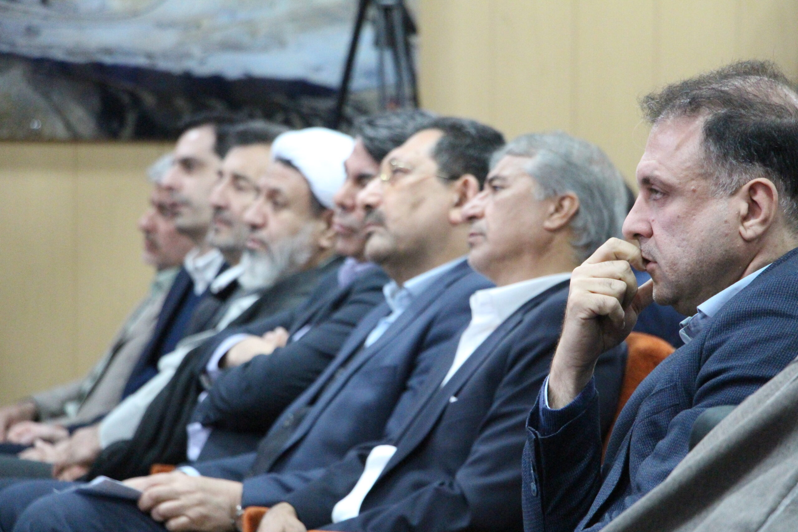 افتتاح یک واحد تولیدی داروی گیاهی با حضور وزیر صمت در رفسنجان