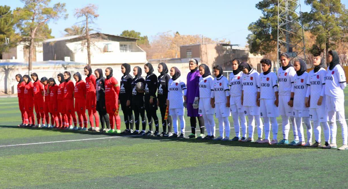 صعود بانوان فوتبالیست مس به لیگ دسته یک 
