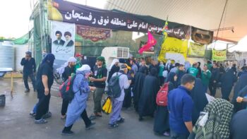 روایتی از خدمت رسانی موکب امام علی(ع) نوق در کربلا