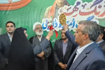 زنگ مهر؛ ۶۴ هزار دانش آموز رفسنجانی راهی مدرسه شدند