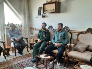 دیدار مسئولان با خانواده شهید ارسلان